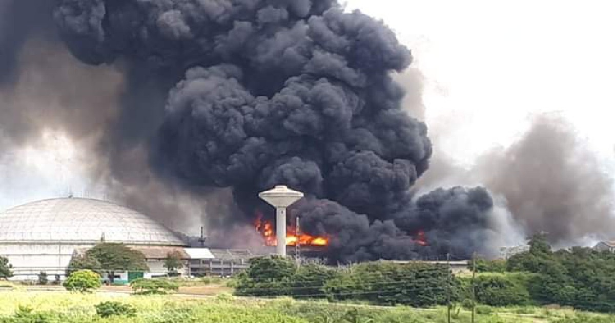 Incendio en Base de Supertanqueros © Facebook/Tv Yumurí