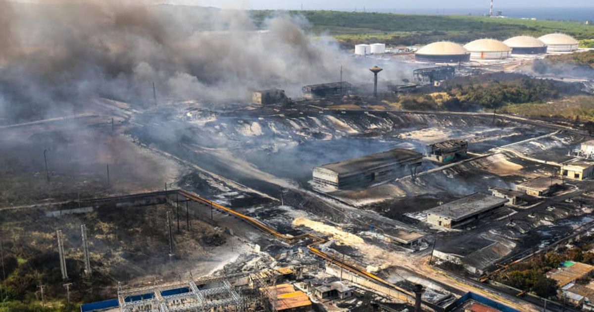 Incendio en Matanzas, 11 de agosto de 2022 © Raúl Navarro / Periódico Girón