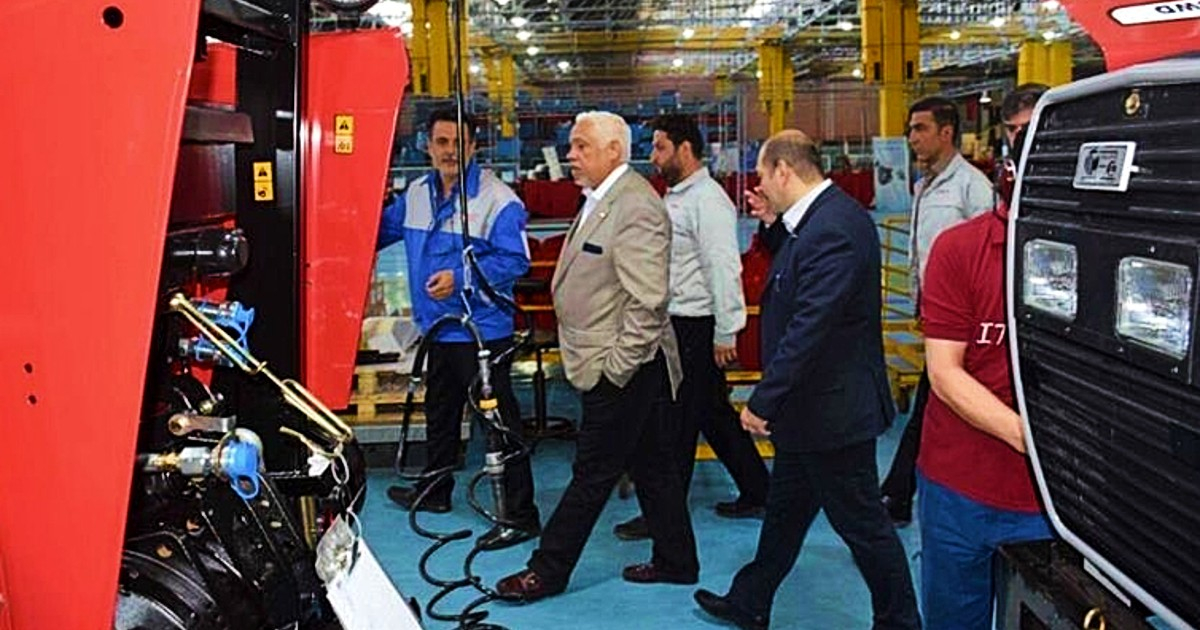 El embajador cubano Alberto González Casals visita fábrica ITMCO en Tabriz © HispanTV