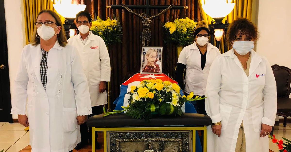 Honras fúnebres de Berkys Arencibia Ruisanchez © Twitter Cubacoopera Guatemala
