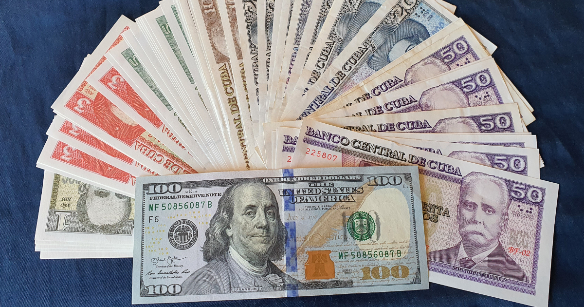 Dólar sube hasta los 135 pesos. © CiberCuba