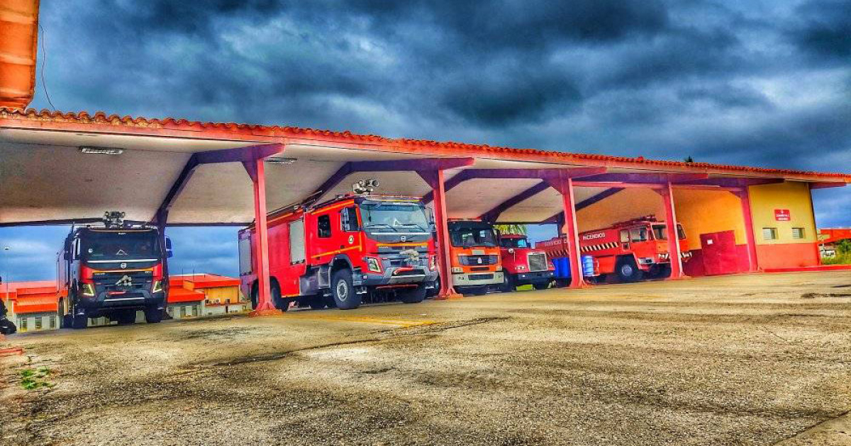 Cuerpo de bomberos del Aeropuerto Internacional Juan Gualberto Gómez, en Varadero © Facebook / Eduardo Cosme
