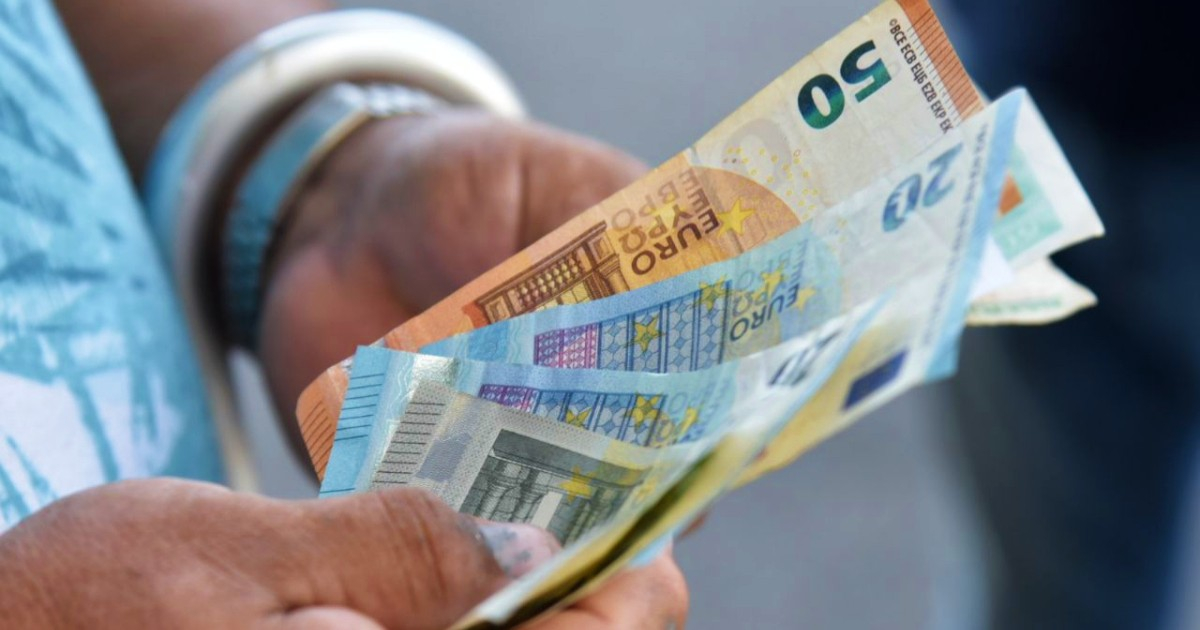 Euros comprados hoy en CADECA © ACN