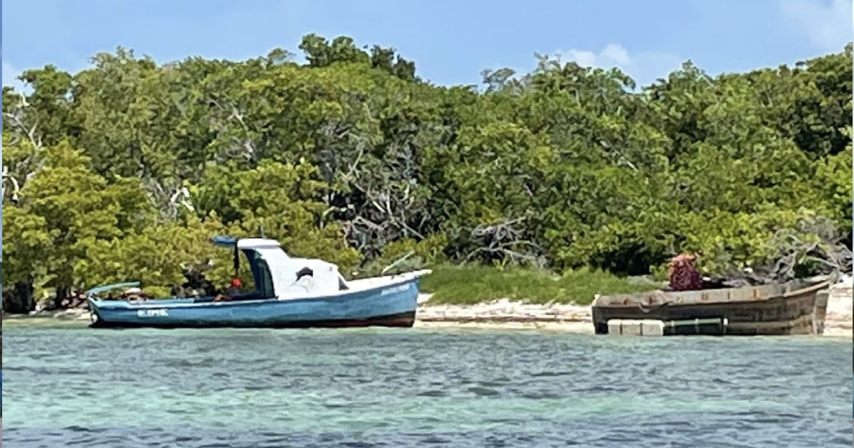 Embarcaciones encontradas en Cayos Marquesas © Walter N. Slosar en Twitter
