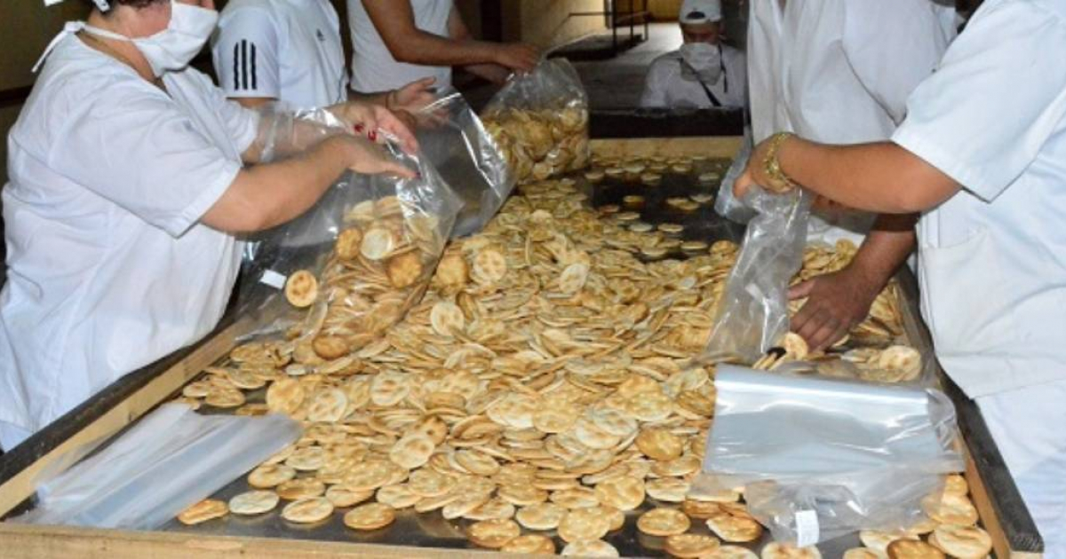 Producción de galletas en Sancti Spíritus © Escambray