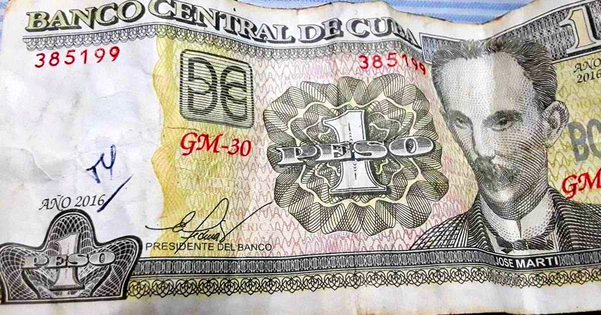 Billete de 1 peso cubano © Twitter / @esdelvilla