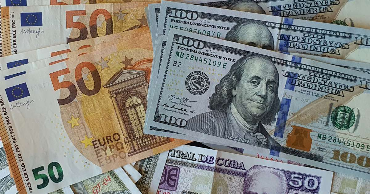Euro, dólar y pesos cubanos © CiberCuba