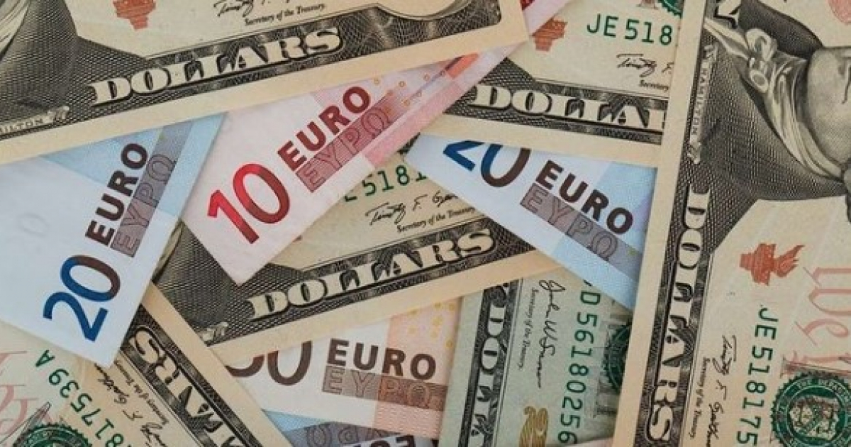 Euross y dólares © CiberCuba