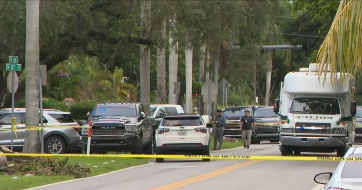 Carro de policía en el lugar del posible secuestro © Captura de video de YouTube de CBS Miami