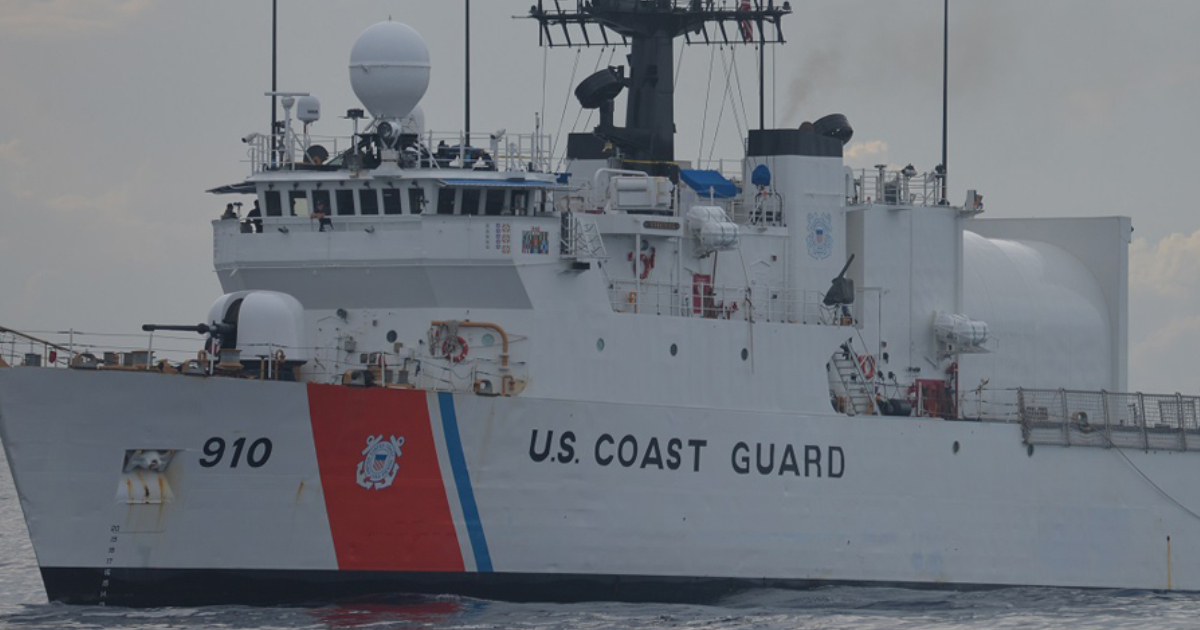 Embarcación de la Guardia Costera de EE.UU. © Twitter / USCGSoutheast