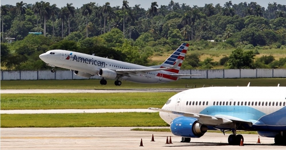 Avión de American Airlines despegando de La Habana © Yander Zamora