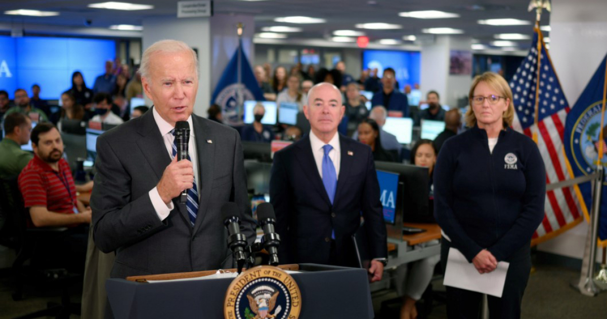 Biden en el Centro Nacional de Coordinación de Respuesta Federal el pasado jueves © Twitter / FEMA
