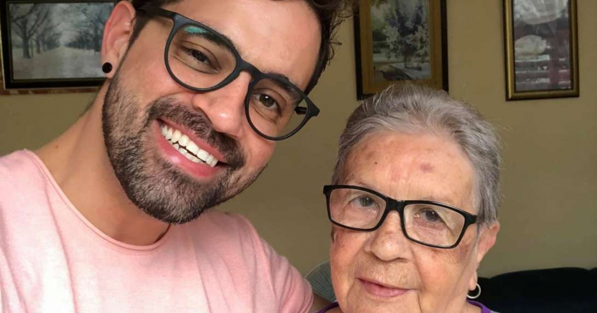 Milkos D Sosa y su abuela en una foto tomada en 2019 © Milkos D Sosa / Facebook