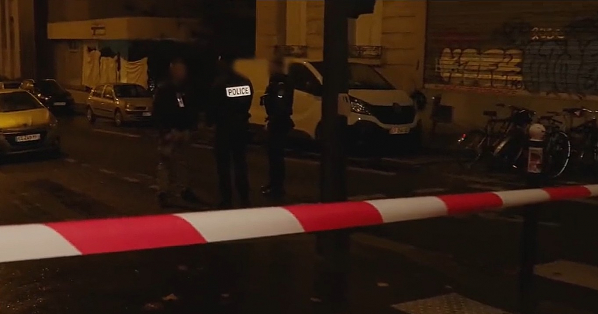 La policía francesa durante la investigación del asesinato de una niña de 12 años en París. © Twitter / Clément Lanot