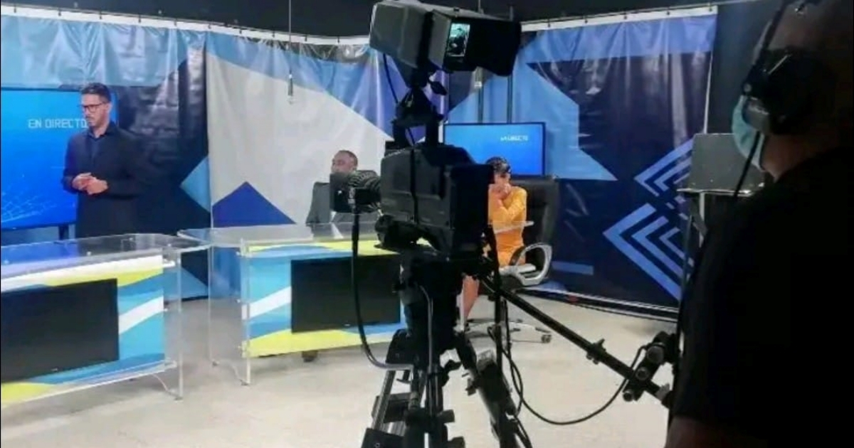 Set del programa En Directo, de Solvisión © Facebook / MIguel Noticias