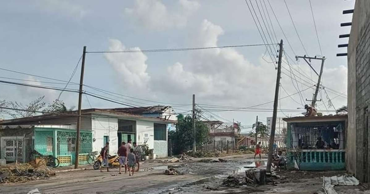 Calle de Pinar del Río tras el paso del huracán Ian © Radio Guamá / Facebook