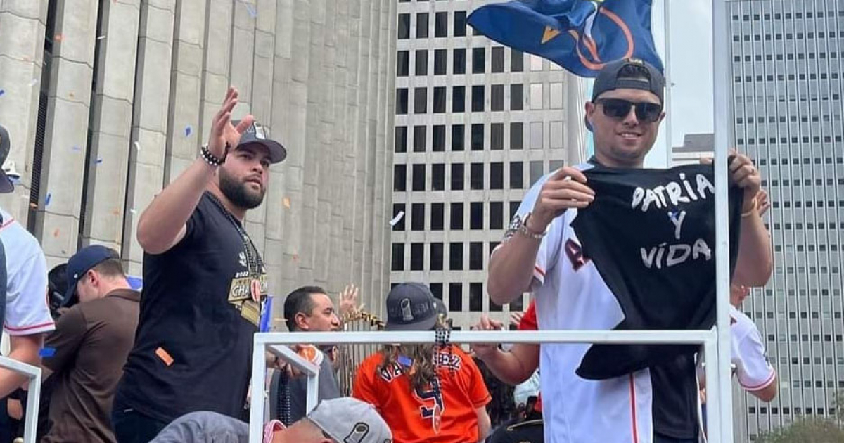Astros' Aledmys Diaz Supports Cuban Protesters - Our Esquina