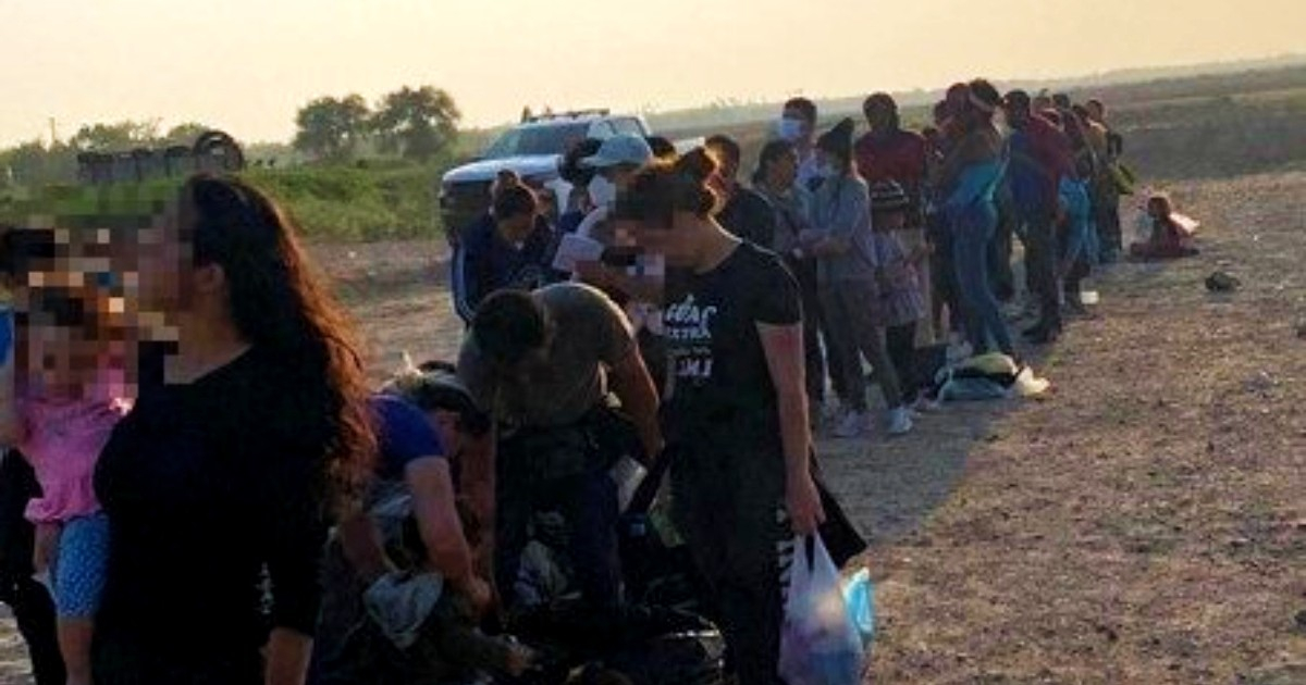 Inmigrantes irregulares en la frontera © Twitter / CBP