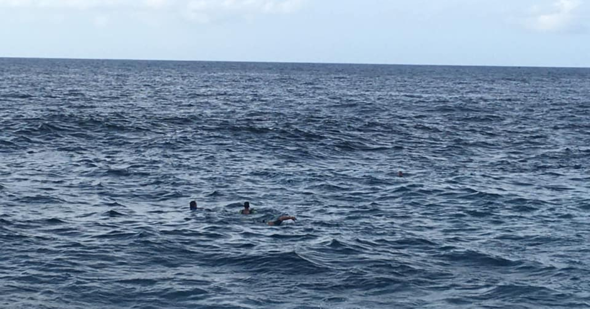 Muere niño ahogado en aguas del malecón de La Habana. © Facebook/Lázaro Manuel Alonso