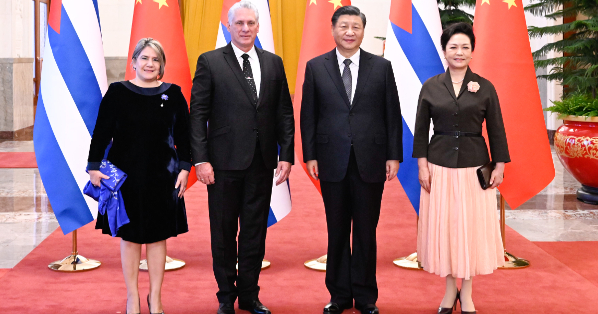 Xi Jinping recibe a Díaz-Canel y Lis Cuesta © Twitter @SpokespersonCHN