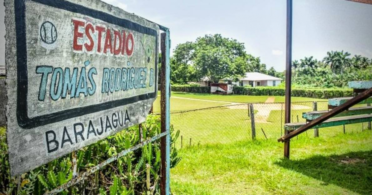 Estadio de pelota Tomás Rodríguez en Holguín © Heidi Calderón