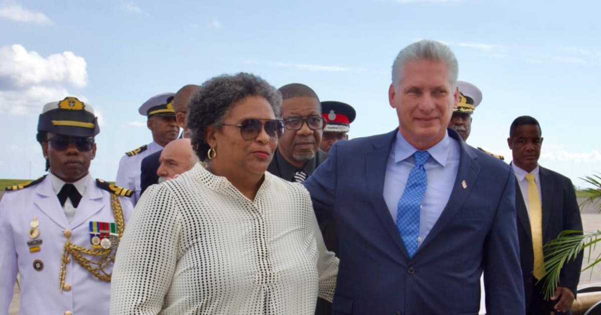 Sandra Mason, presidenta de Barbados y Miguel Díaz-Canel © Twitter Miguel Díaz-Canel