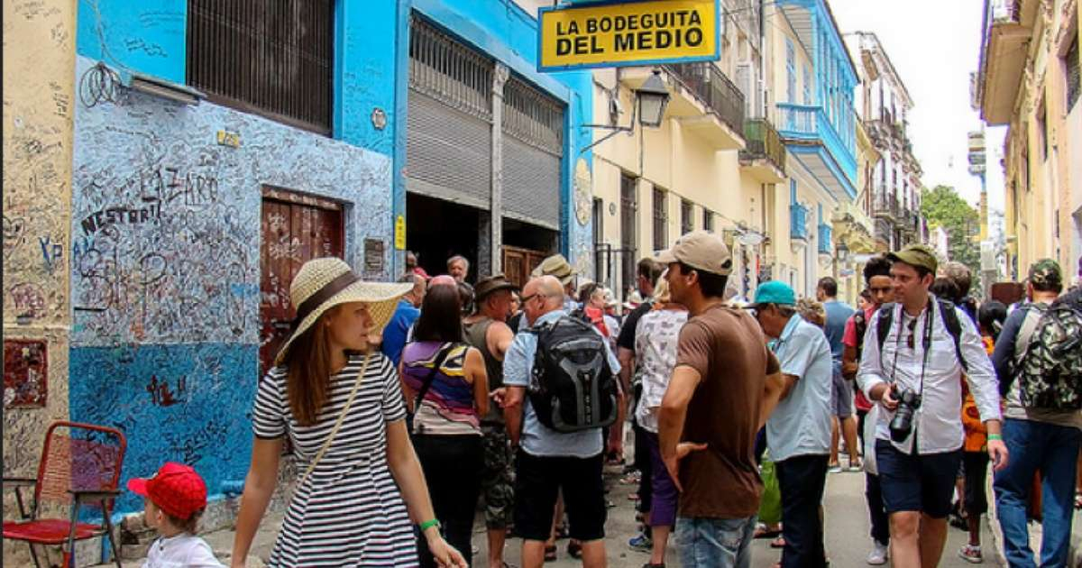 Turistas en Cuba (imagen de referencia) © CiberCuba