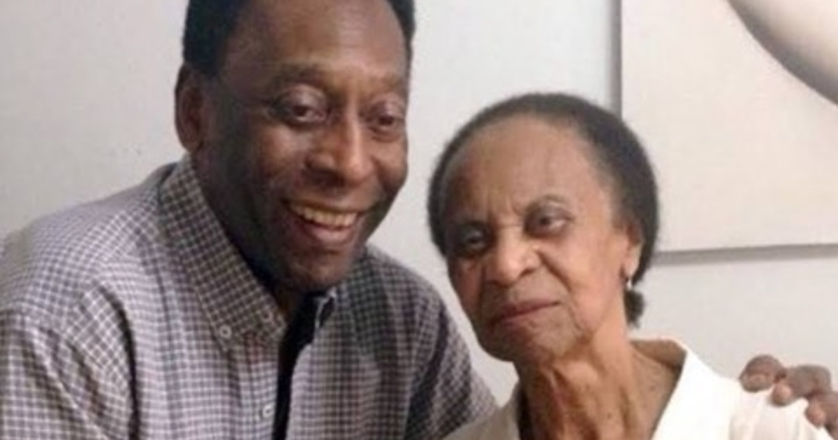 Pelé y su madre, Celeste Arantes © Instagram / Pelé