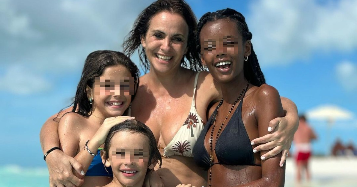 Actriz Melani Olivares con su familia en Cuba © melaniolivares / Instagram
