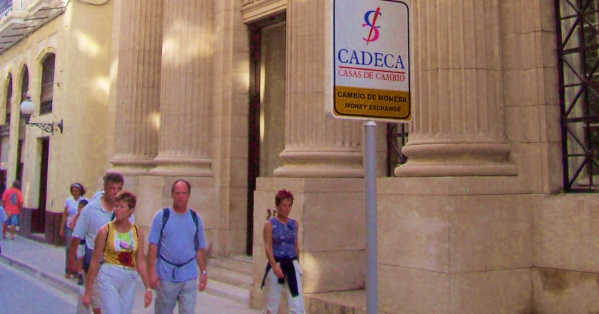 CADECA en la calle Obispo, en La Habana Vieja (Imagen de referencia) © CiberCuba