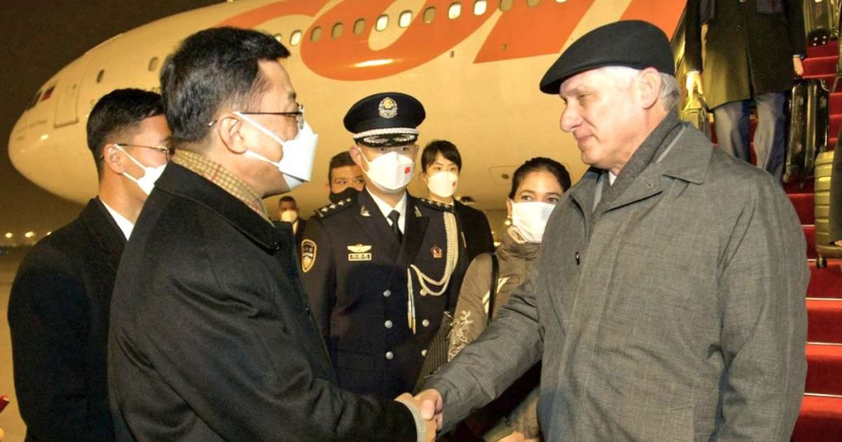Díaz-Canel cuando llegó a China en avión de CONVIASA. (imagen de referencia) © Twitter/ Presidencia de Cuba