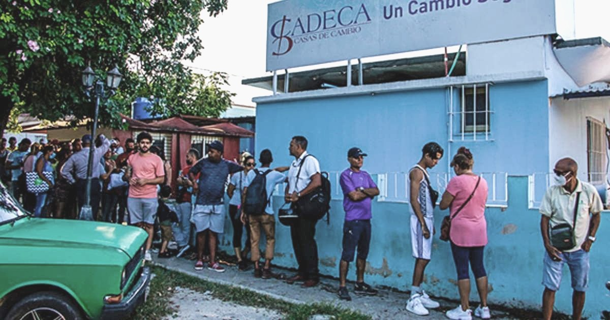 CADECA en La Habana © Cubadebate / Abel Padrón Padilla