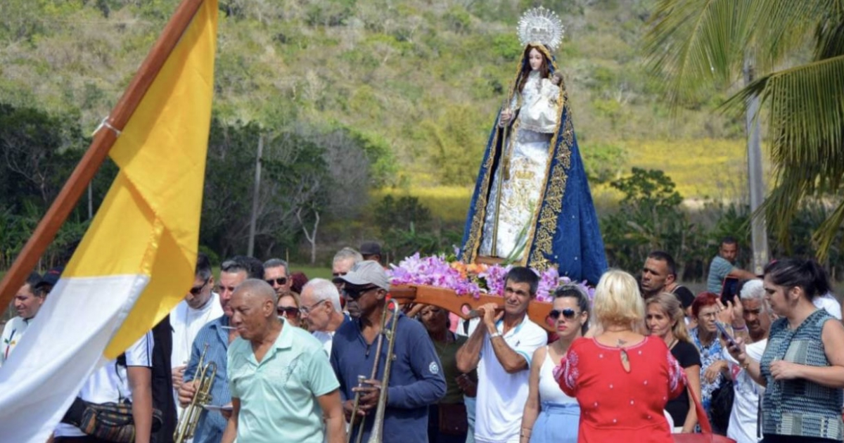 Procesión de la Virgen de la Candelaria © Facebook / Yenli Lemus Domínguez