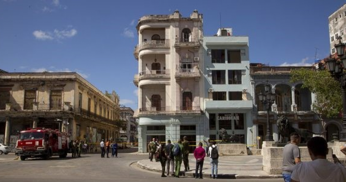 Zona del hotel acordonada por la Policía © Cubadebate / Ismael Francisco