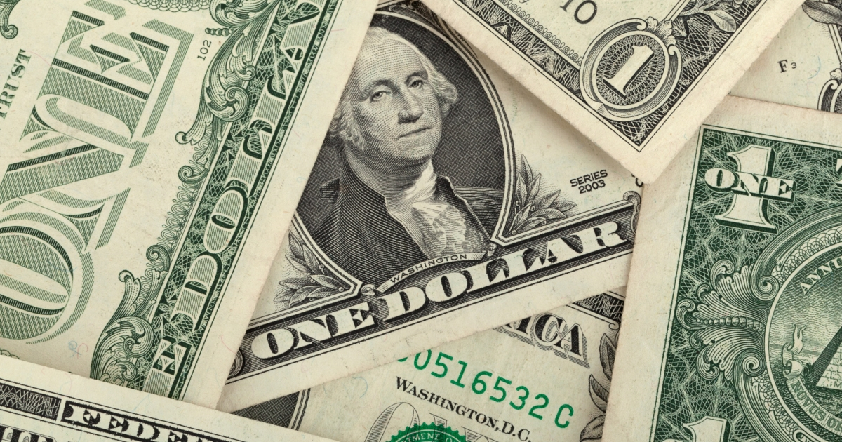 Dólares estadounidenses © publicdomainpictures.net / Petr Kratochvil 