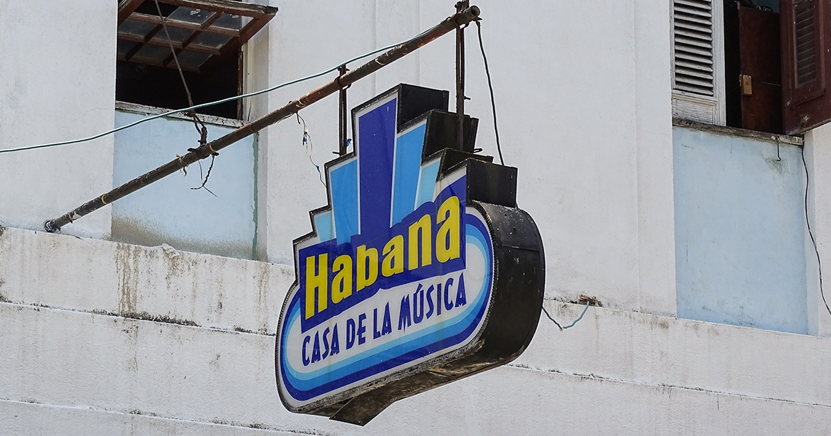Cartel de casa de la música en La Habana © CiberCuba