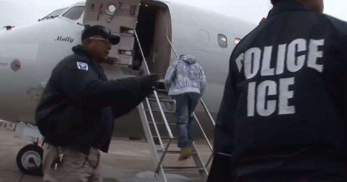 Vuelo de deportación de ICE © DHS/ICE