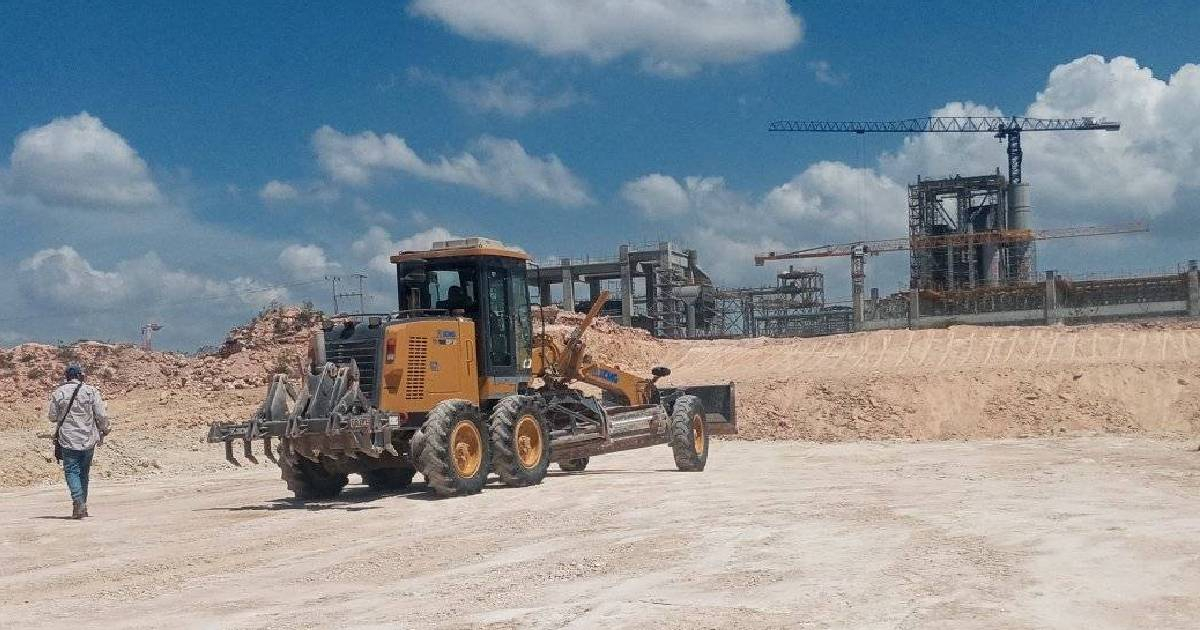 Fábrica de cemento Moncada, en Santiago de Cuba © Facebook / Maikel Brito Peña