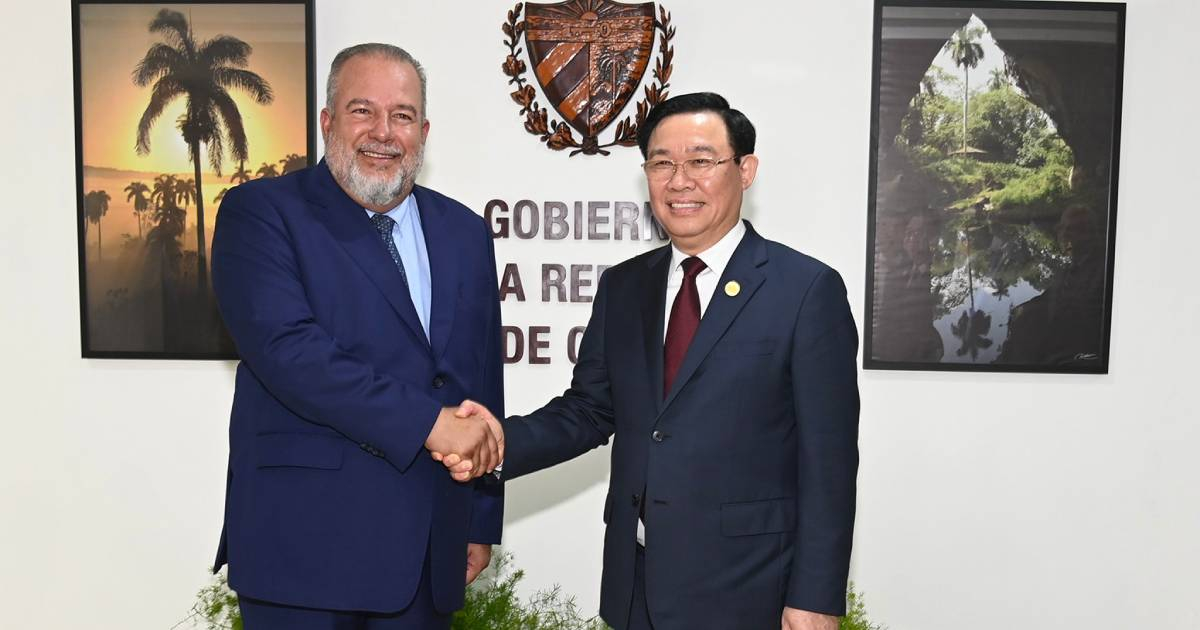 Presidente de la Asamblea Nacional de Vietnam con primer ministro cubano Manuel Marrero © Manuel Marrero Cruz / Twitter