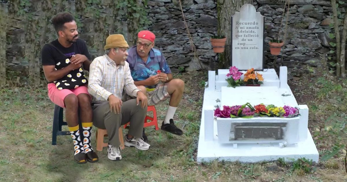 Pánfilo, Isidoro y Chequera visitan la tumba de Adelaida © Instagram / Luis Silva