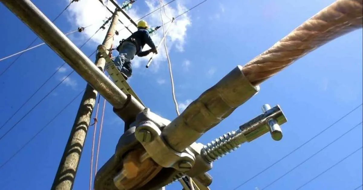 Avería en redes eléctricas de La Habana (imagen de referencia) © UNE