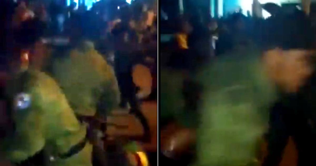 Violencia policial y represión en Caimanera © Captura de video /Redes Sociales