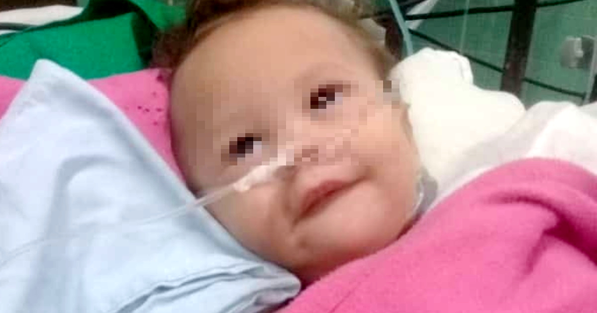 La niña de 10 meses Aimara Rodríguez Heredia sin ventilación mecánica © Facebook / Miguel Noticias