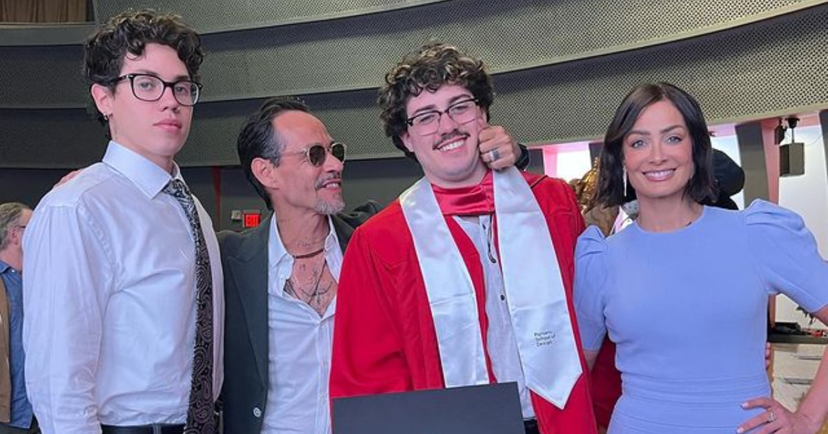 Marc Anthony y Dayanara Torres con sus dos hijos en la graduación de Cristian, el mayor © Instagram / Dayanara Torres