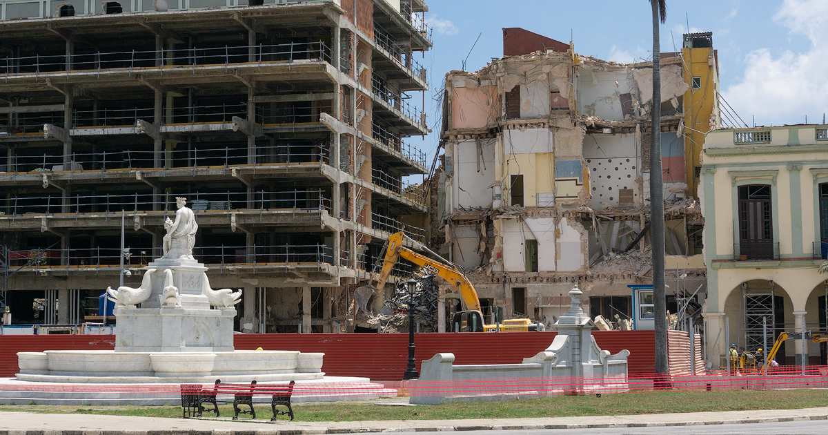 Demolición del edificio colindante © CiberCuba