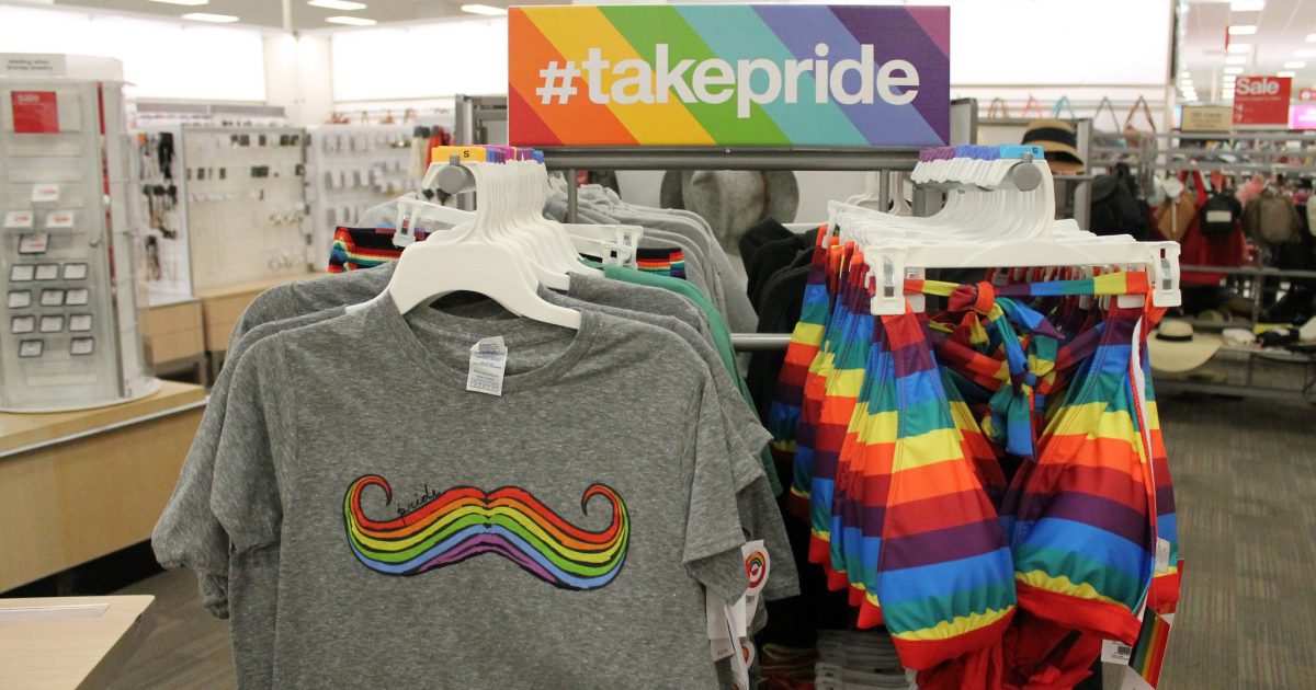 Mercadería LGBTQ en una tienda Target © Flickr / Elvert Barnes