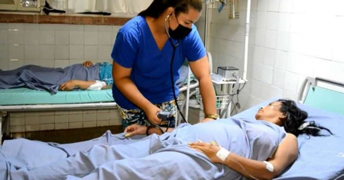 Paciente herida por una descarga eléctrica en Holguín © Moa TV