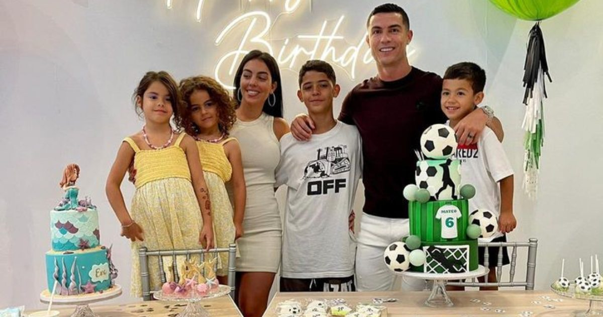 Cristiano Ronaldo y Georgina Rodríguez junto a sus hijos © Instagram / Cristiano Ronaldo