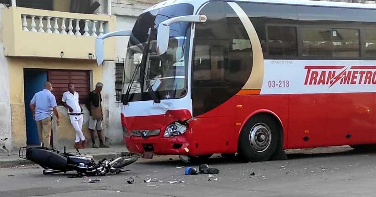 Imagen del accidente © Facebook Accidentes Buses & Camiones / Jorge Reyes Blasco