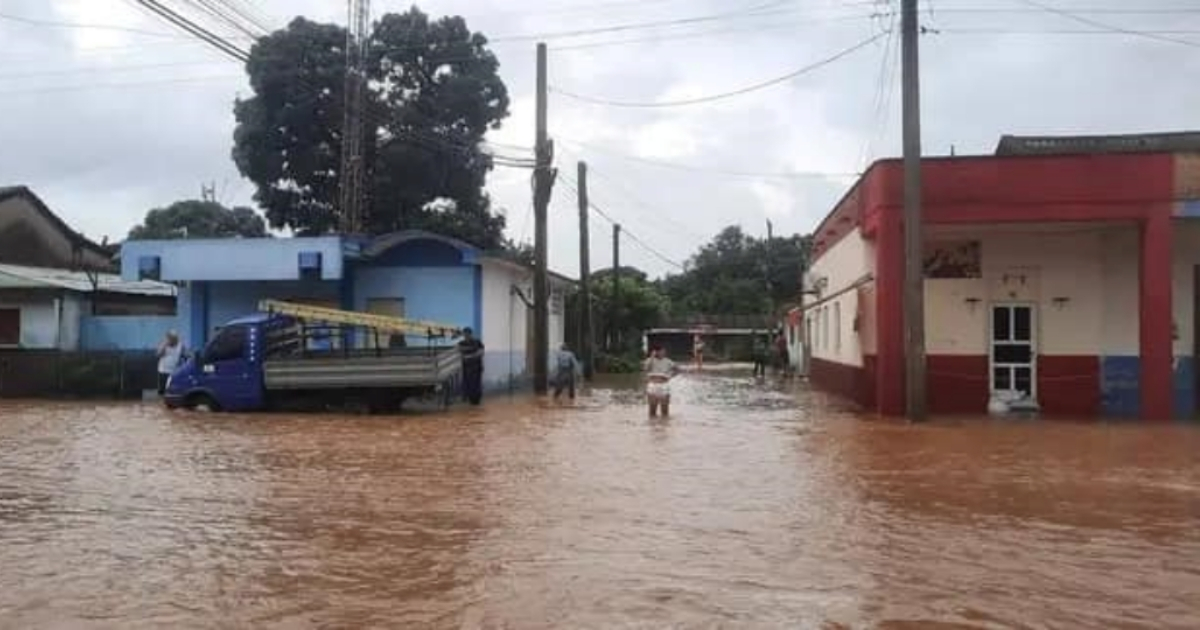 Inundaciones en Yara, Granma © Facebook / Salud Yara